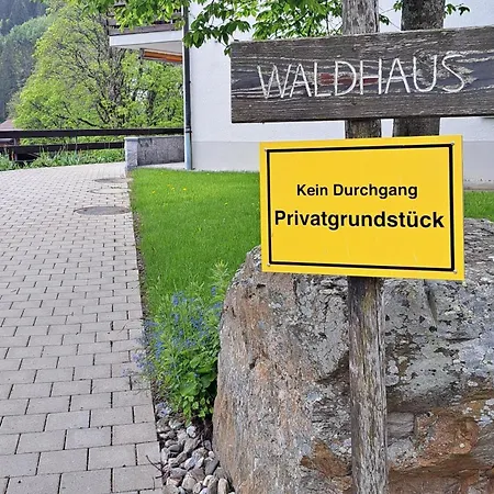 Waldhaus - Charmingstay Апартаменты Флумзерберг